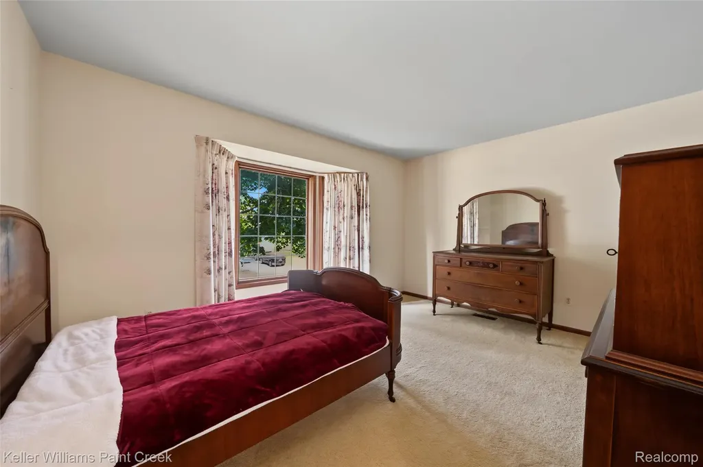 1077 Maple Leaf Drive Rochester Hills City MI 48309