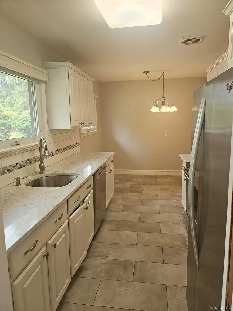7171 Merrybrook Street West Bloomfield Charter Township MI 48322