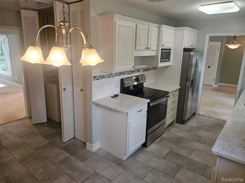 7171 Merrybrook Street West Bloomfield Charter Township MI 48322