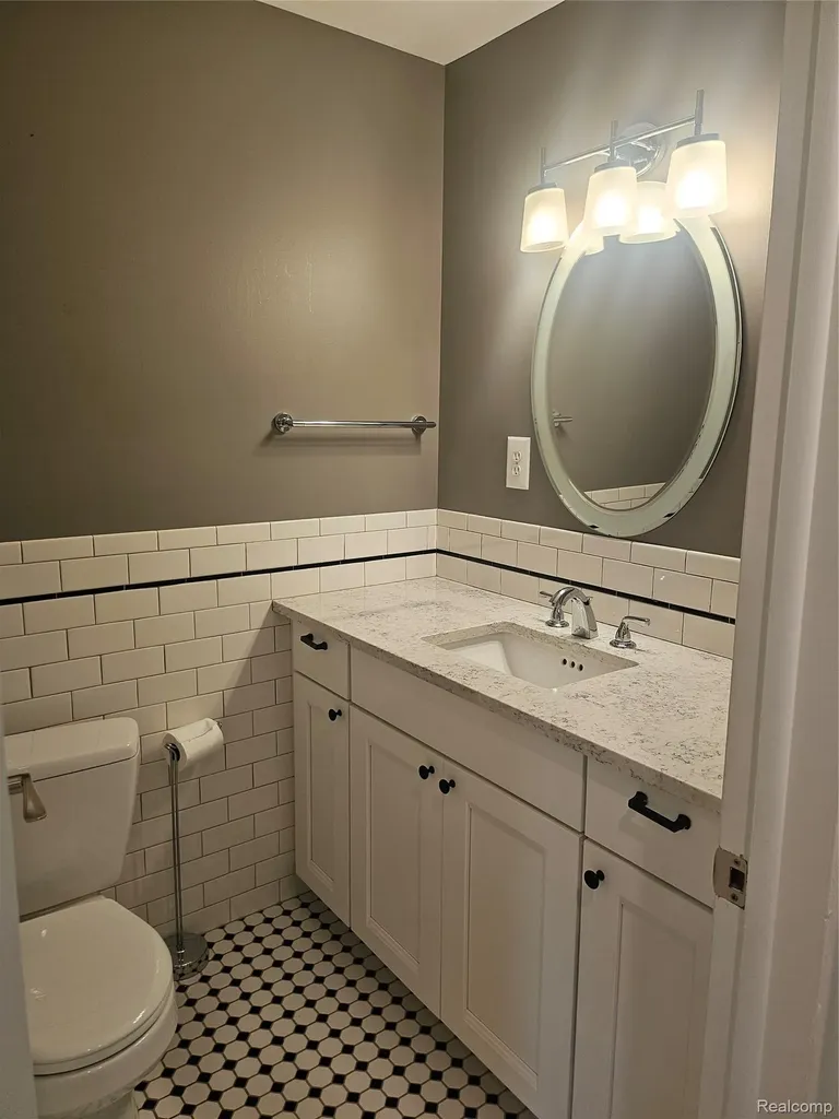 7171 Merrybrook Street West Bloomfield Charter Township MI 48322