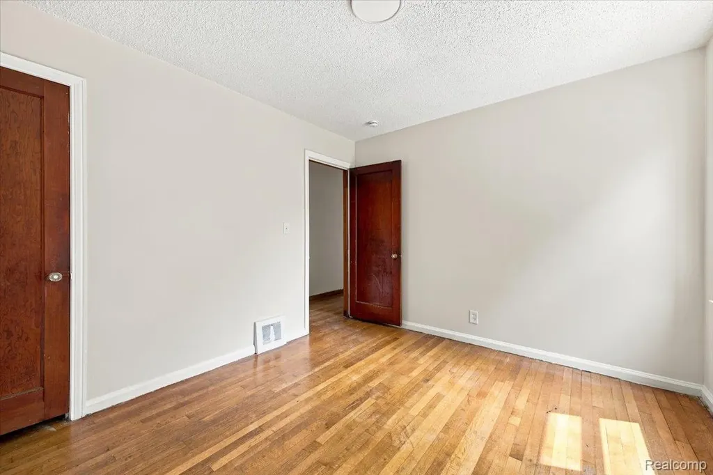 5053 Hereford Street Detroit City MI 48224