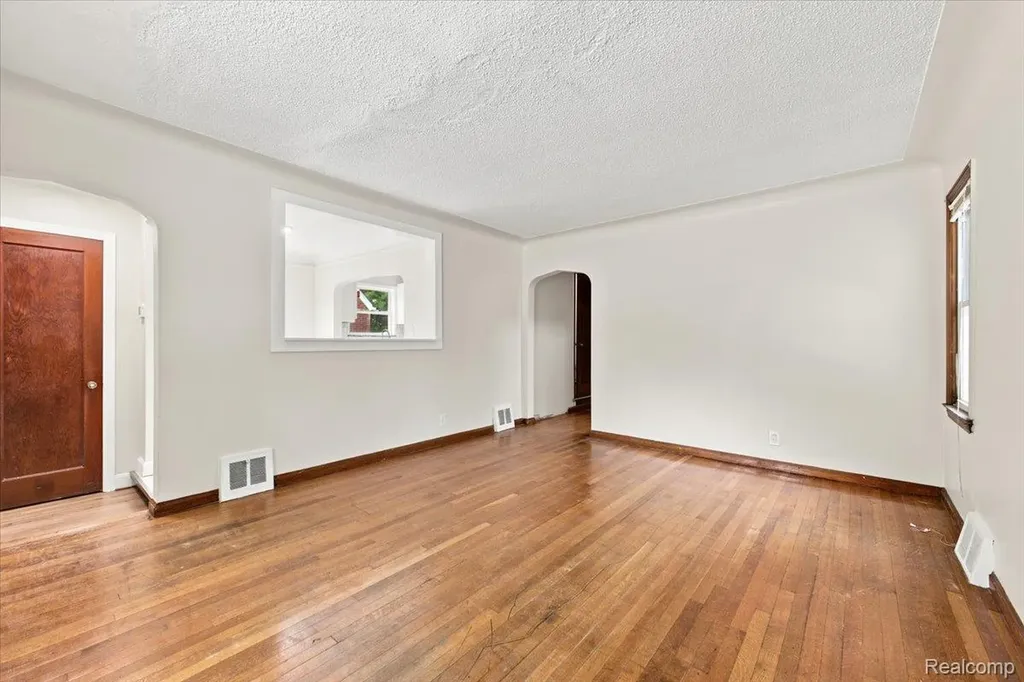 5053 Hereford Street Detroit City MI 48224