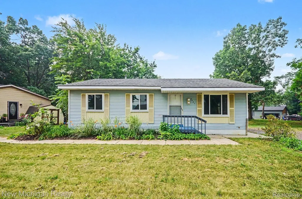 4421 Lamson Drive Waterford Charter Township MI 48329