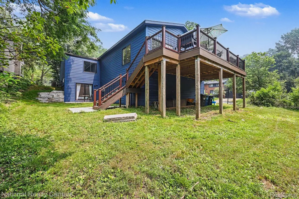 290 Larkspur Street Ann Arbor City MI 48105