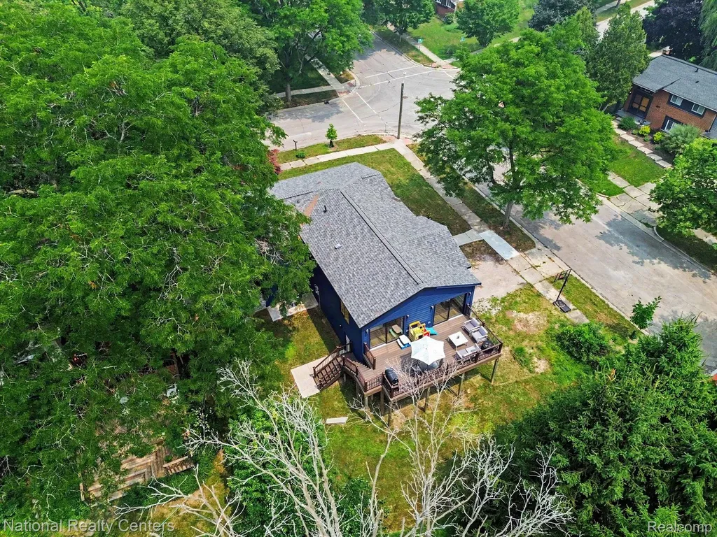 290 Larkspur Street Ann Arbor City MI 48105