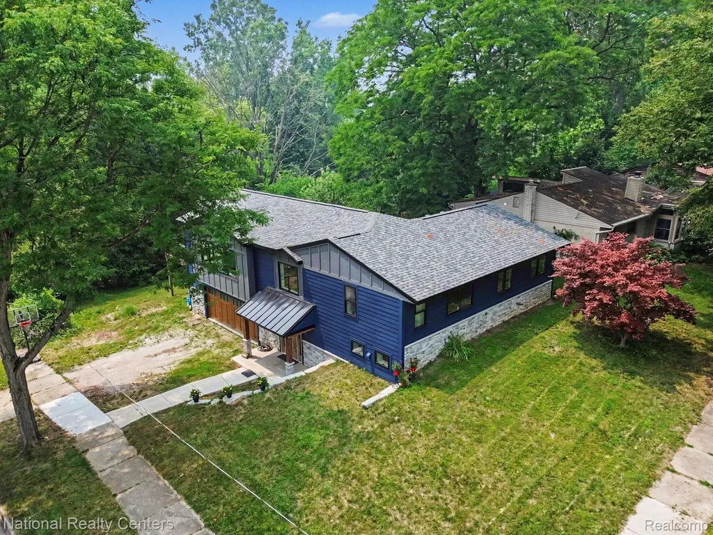 290 Larkspur Street Ann Arbor City MI 48105