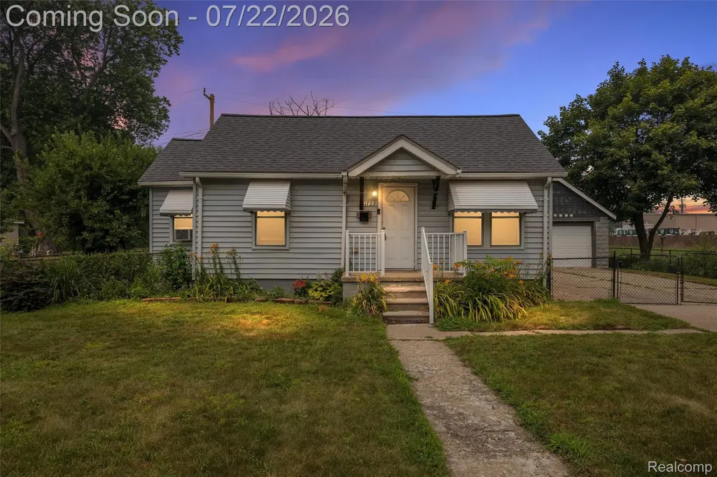 1759 E Elza Avenue Hazel Park City MI 48030