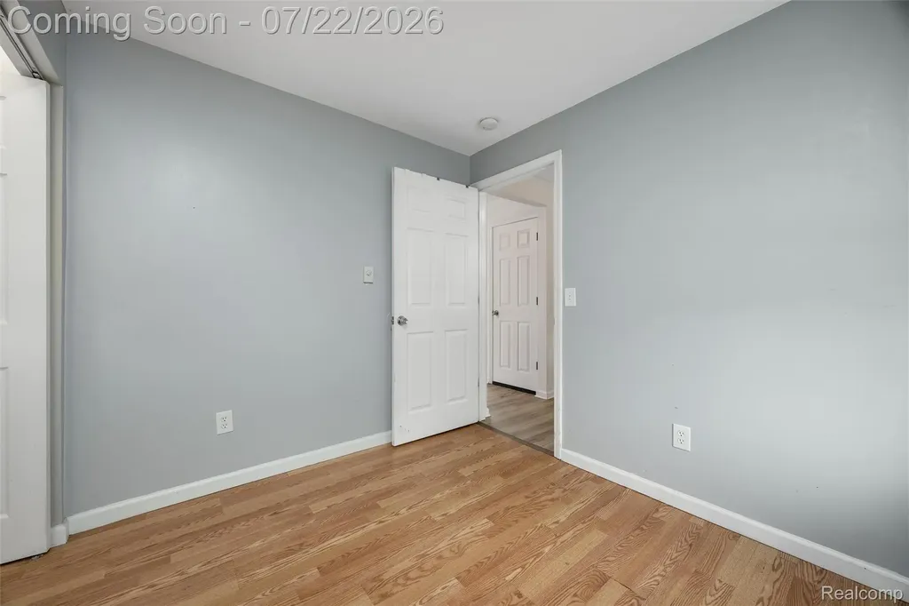 1759 E Elza Avenue Hazel Park City MI 48030