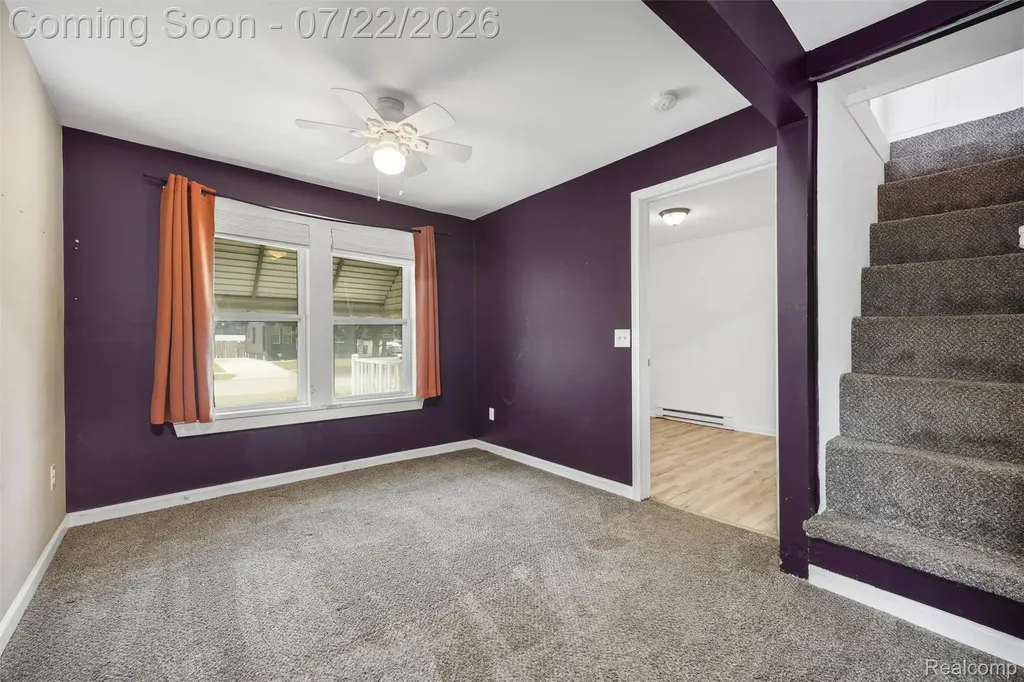 1759 E Elza Avenue Hazel Park City MI 48030