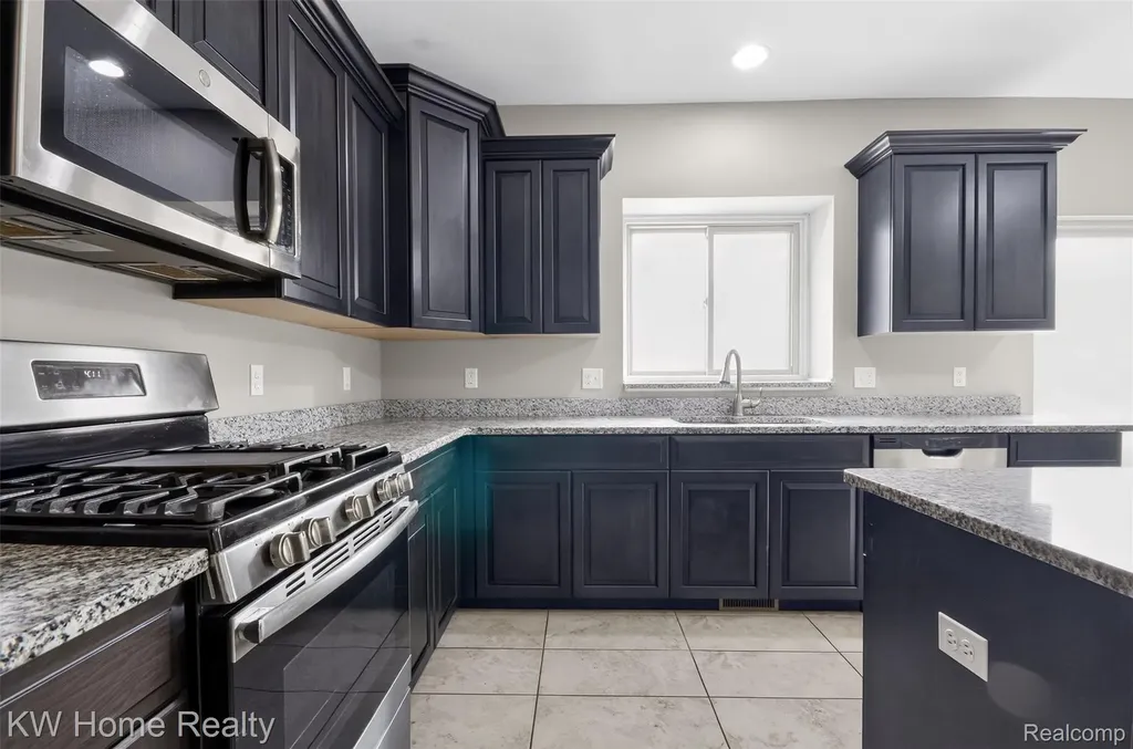 36188 English Drive Sterling Heights City MI 48310