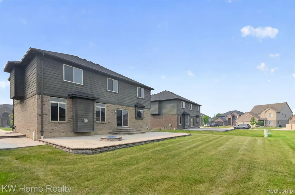 36188 English Drive Sterling Heights City MI 48310