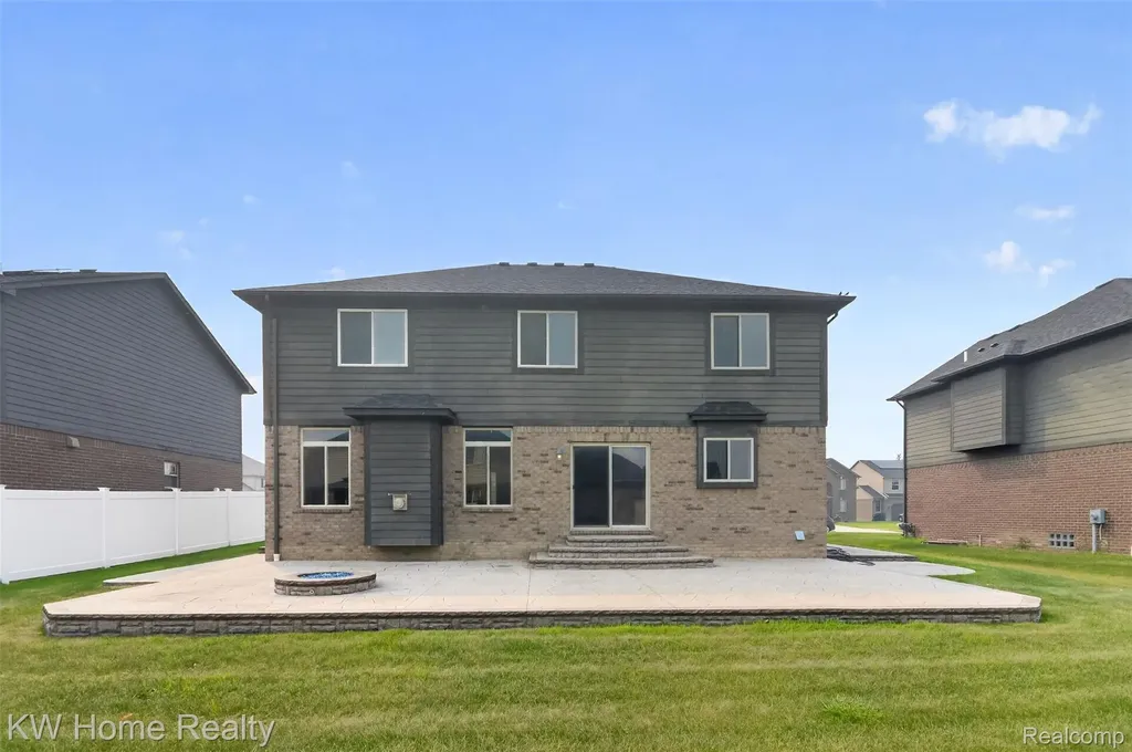 36188 English Drive Sterling Heights City MI 48310