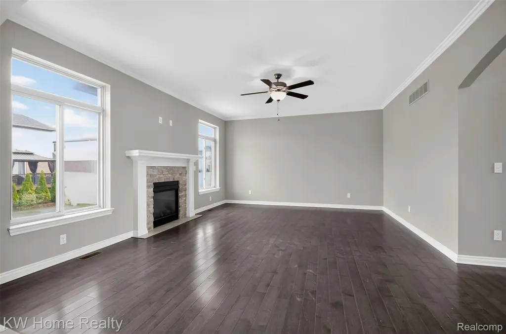36188 English Drive Sterling Heights City MI 48310
