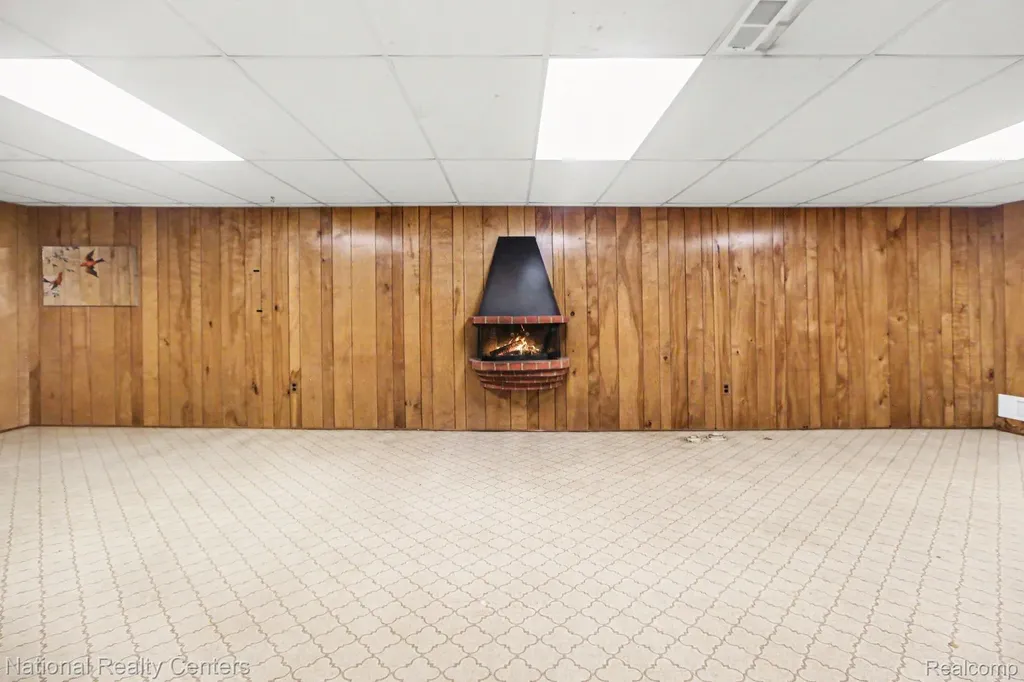 35977 Dover Street Livonia City MI 48150