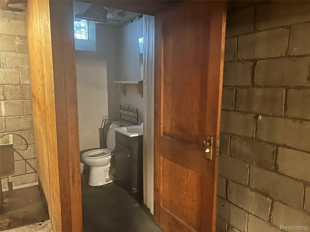 19444 Monica Street Detroit City MI 48221