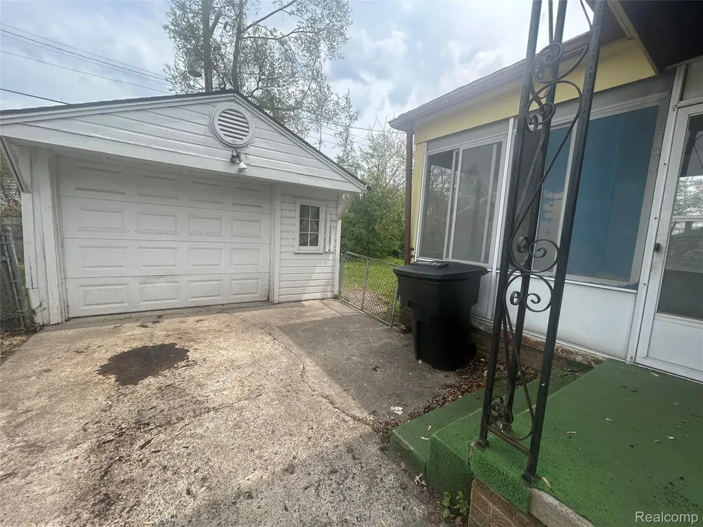 19444 Monica Street Detroit City MI 48221