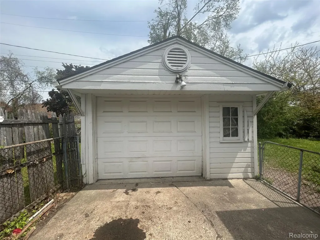 19444 Monica Street Detroit City MI 48221