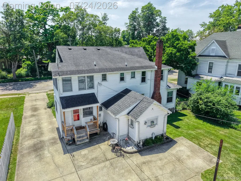 429 E Grand River Avenue Fowlerville Village MI 48836