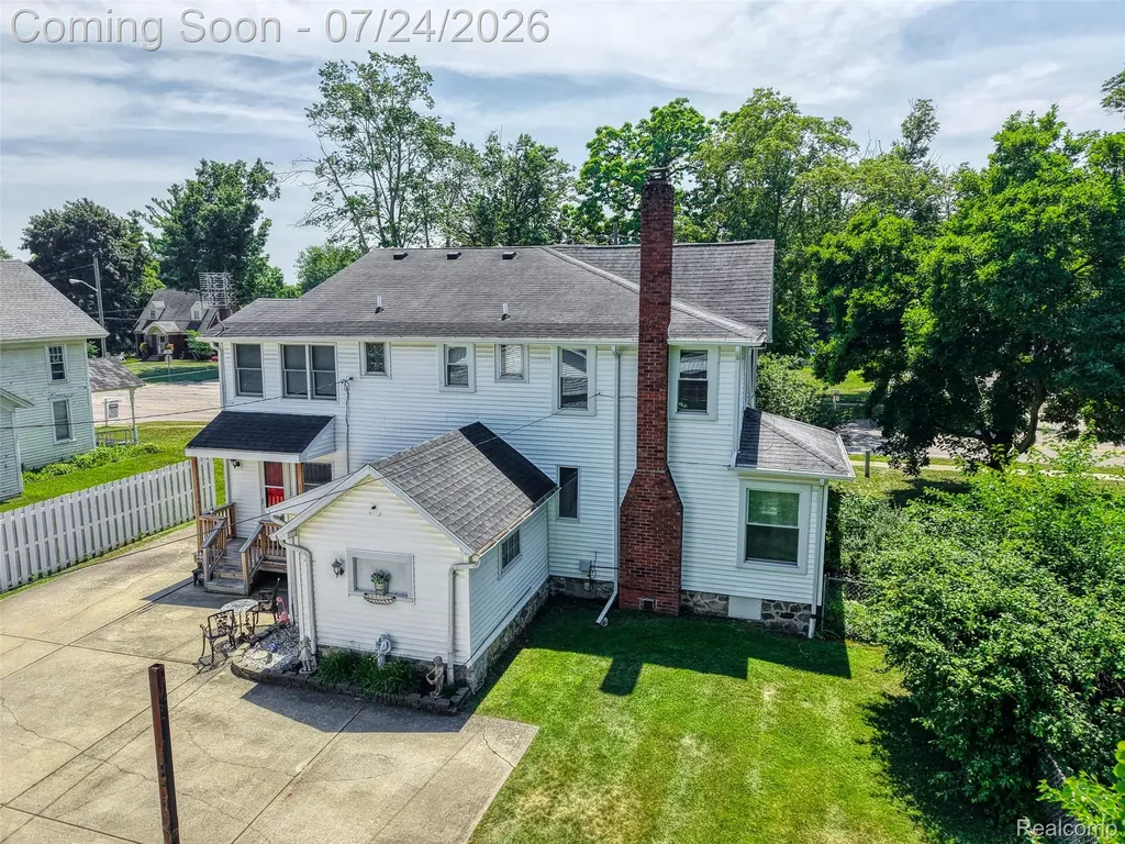 429 E Grand River Avenue Fowlerville Village MI 48836
