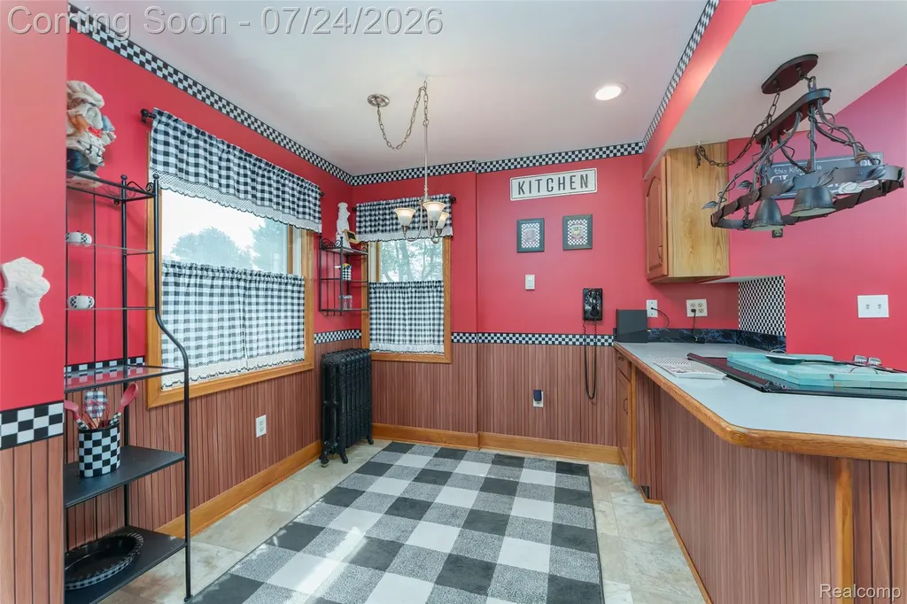 429 E Grand River Avenue Fowlerville Village MI 48836