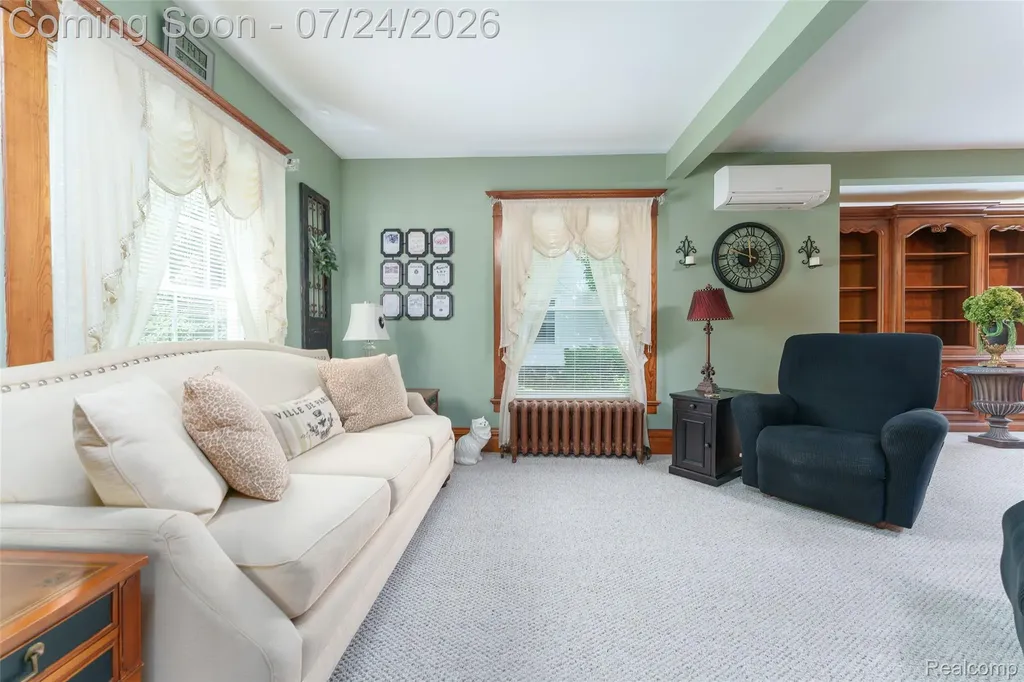 429 E Grand River Avenue Fowlerville Village MI 48836