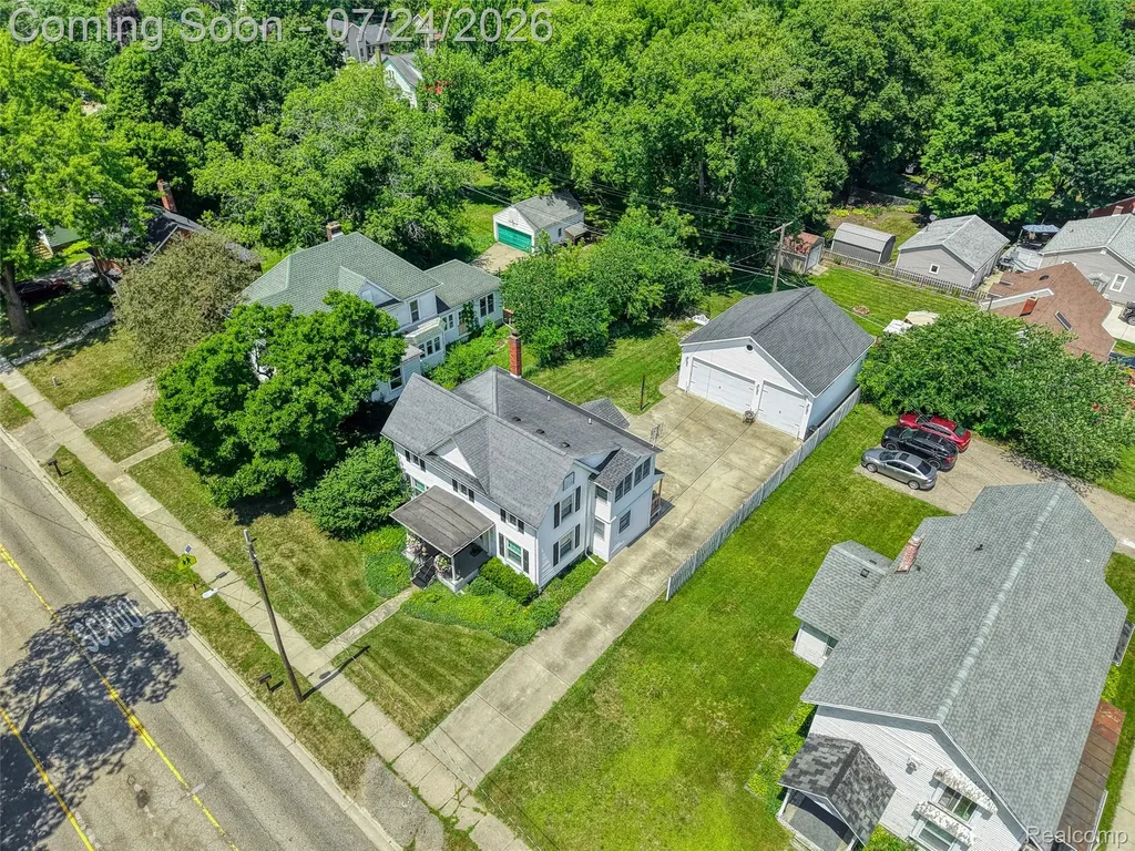 429 E Grand River Avenue Fowlerville Village MI 48836