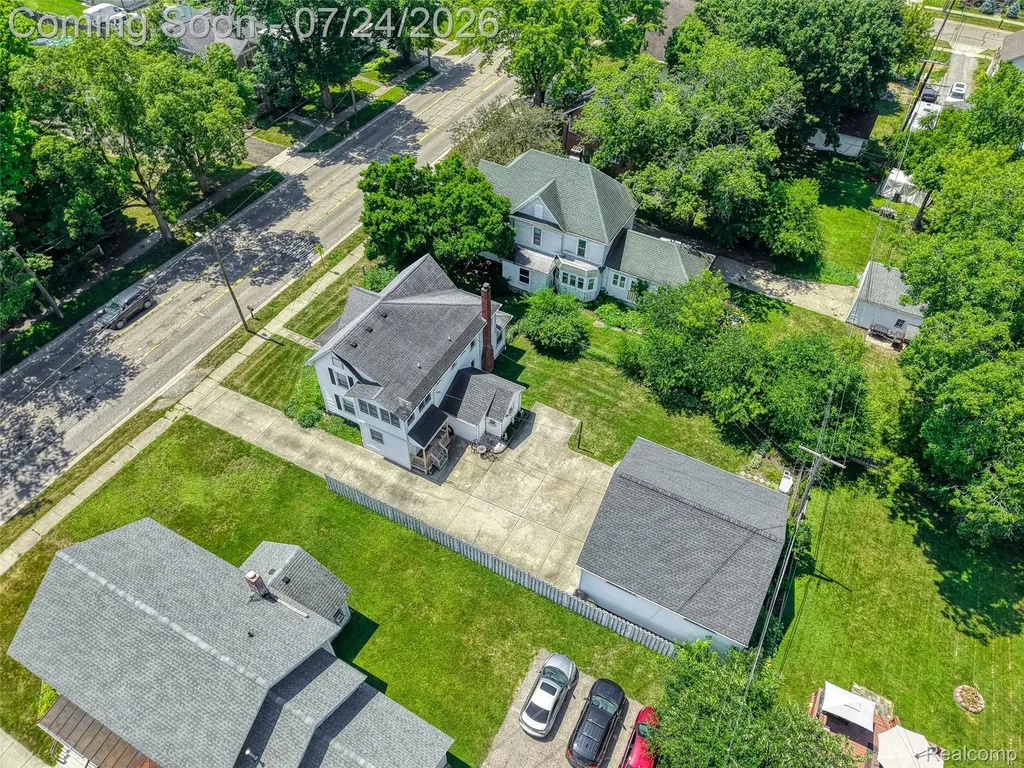 429 E Grand River Avenue Fowlerville Village MI 48836