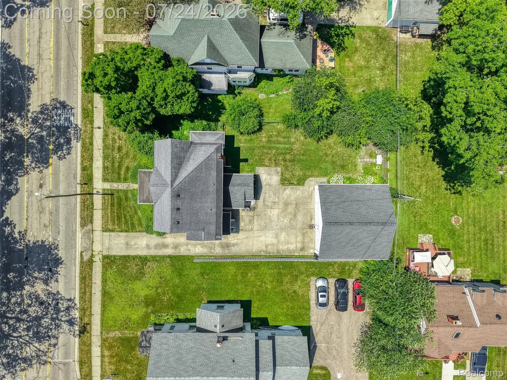 429 E Grand River Avenue Fowlerville Village MI 48836
