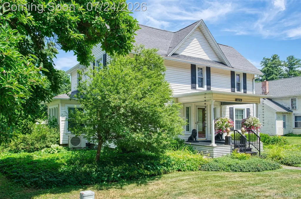 429 E Grand River Avenue Fowlerville Village MI 48836