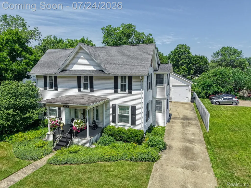 429 E Grand River Avenue Fowlerville Village MI 48836