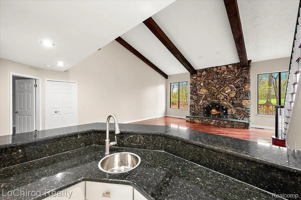6019 Glen Eagles Drive West Bloomfield Charter Township MI 48323