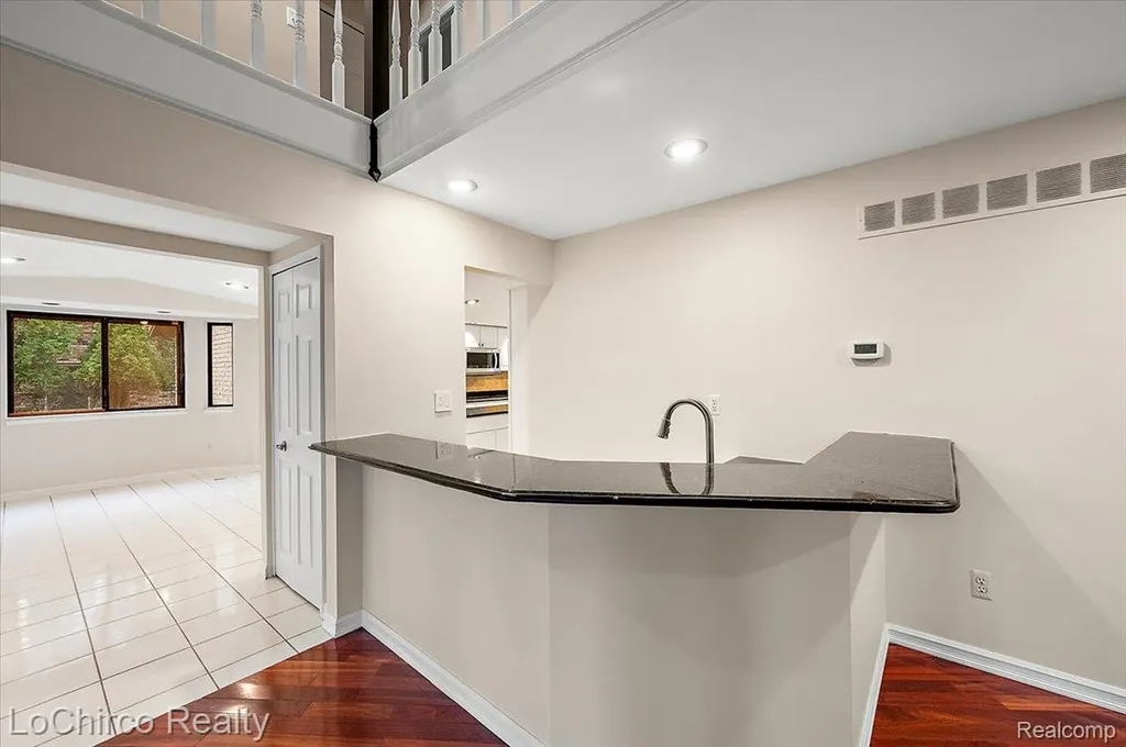 6019 Glen Eagles Drive West Bloomfield Charter Township MI 48323