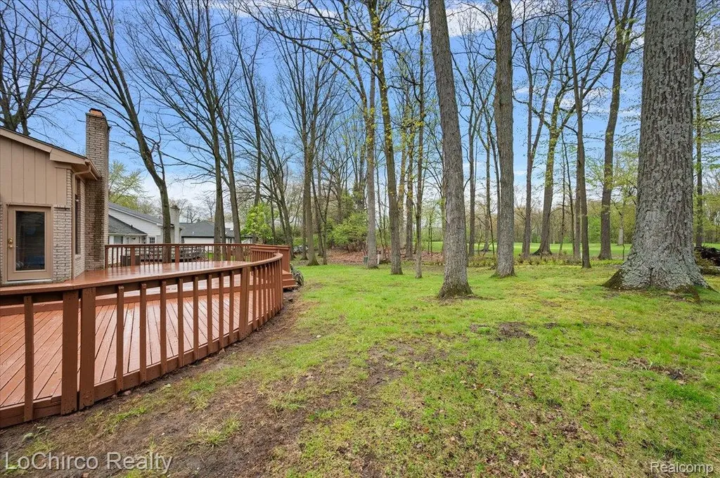 6019 Glen Eagles Drive West Bloomfield Charter Township MI 48323