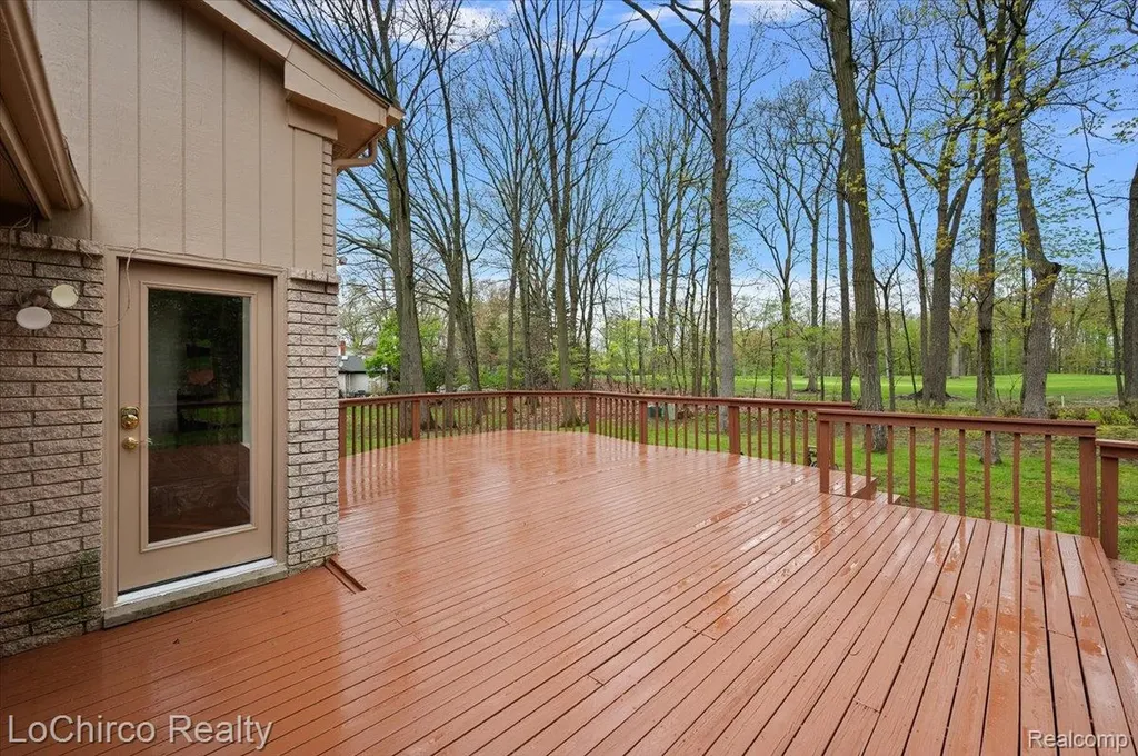 6019 Glen Eagles Drive West Bloomfield Charter Township MI 48323