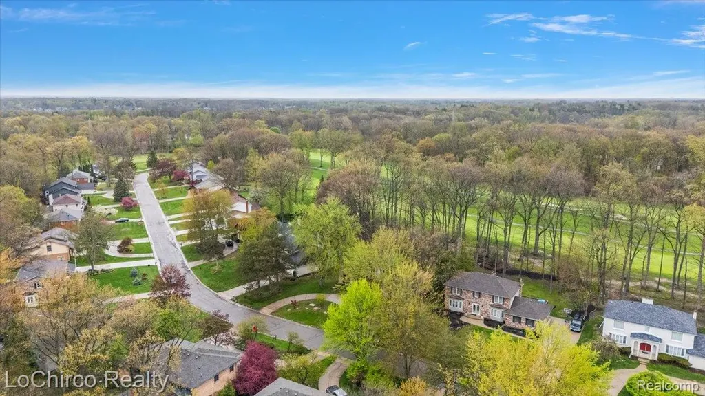 6019 Glen Eagles Drive West Bloomfield Charter Township MI 48323