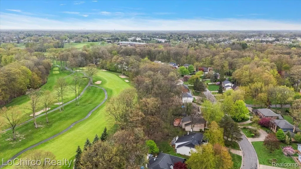 6019 Glen Eagles Drive West Bloomfield Charter Township MI 48323