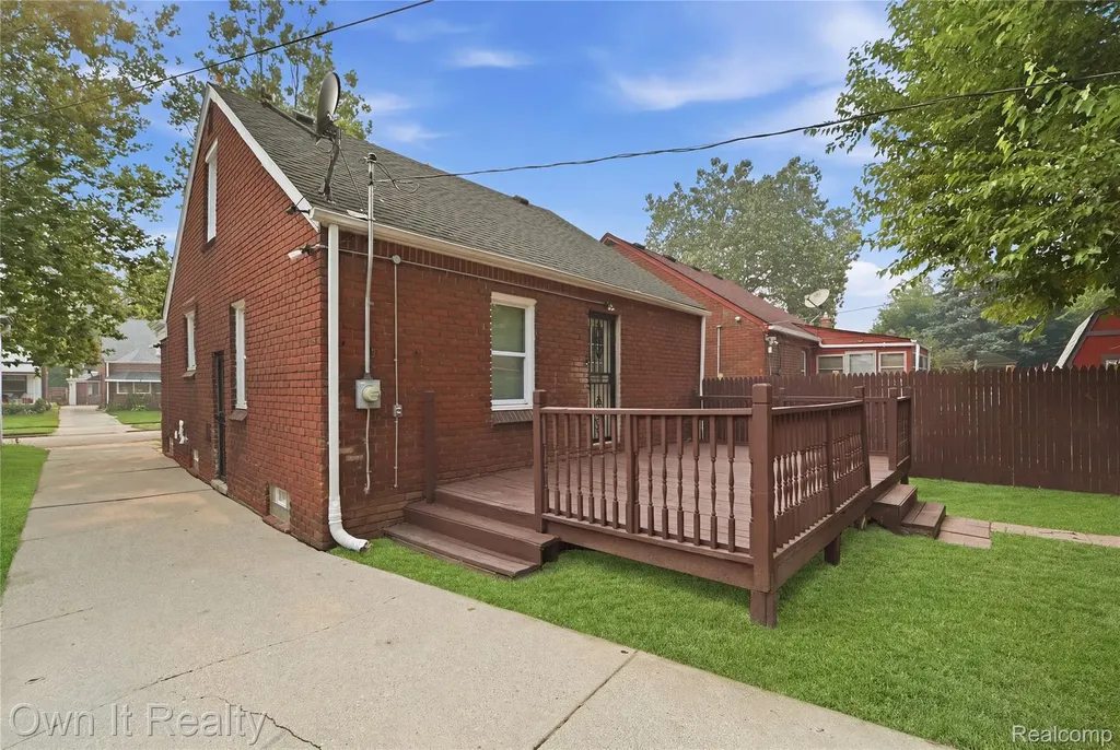 16748 Saint Marys Street Detroit City MI 48235