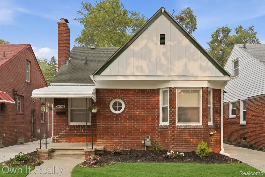 16748 Saint Marys Street Detroit City MI 48235