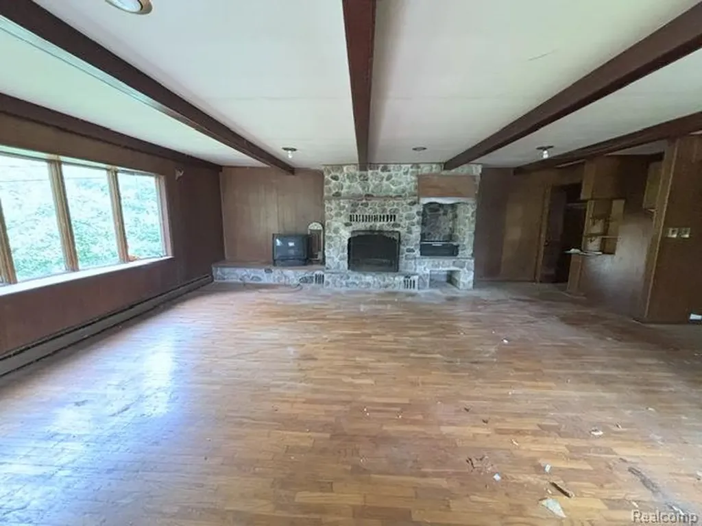 10725 Converse Road Handy Township MI 48836
