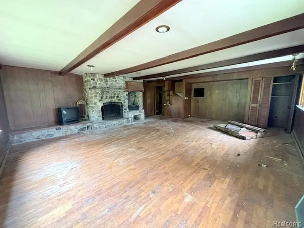 10725 Converse Road Handy Township MI 48836
