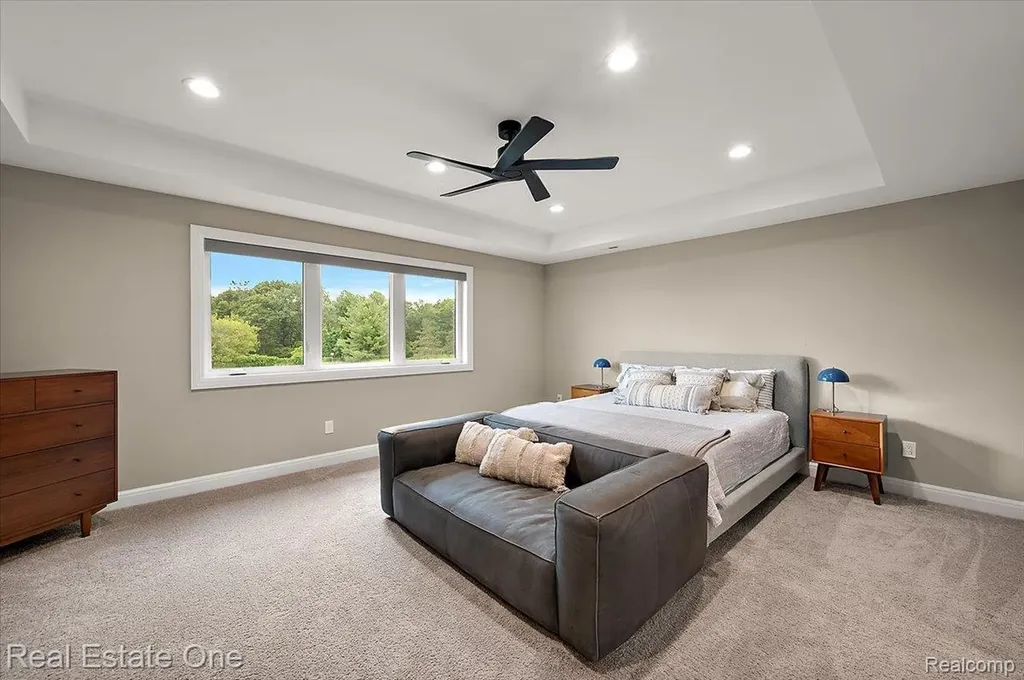 1721 Royal Birkdale Drive Oxford Charter Township MI 48371