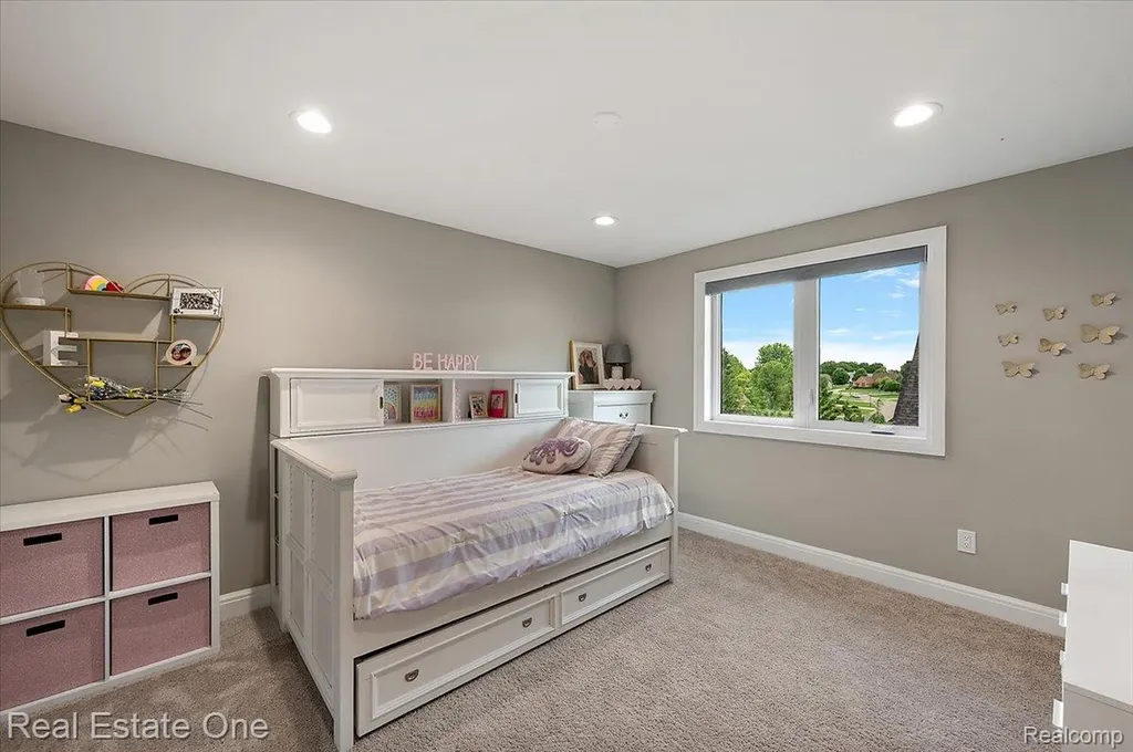 1721 Royal Birkdale Drive Oxford Charter Township MI 48371
