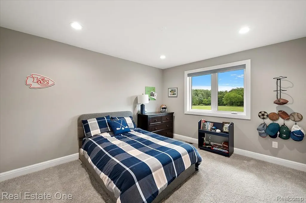1721 Royal Birkdale Drive Oxford Charter Township MI 48371
