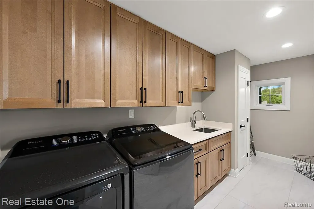 1721 Royal Birkdale Drive Oxford Charter Township MI 48371