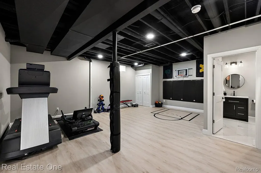 1721 Royal Birkdale Drive Oxford Charter Township MI 48371