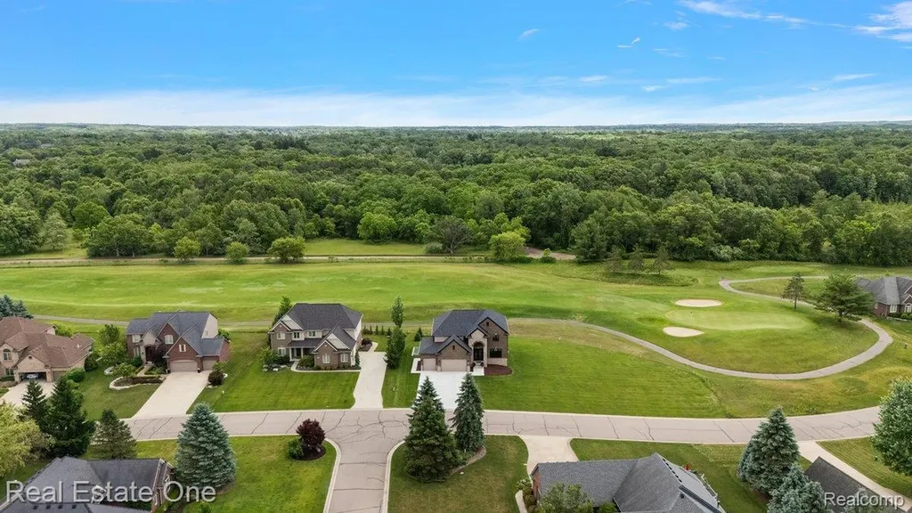 1721 Royal Birkdale Drive Oxford Charter Township MI 48371