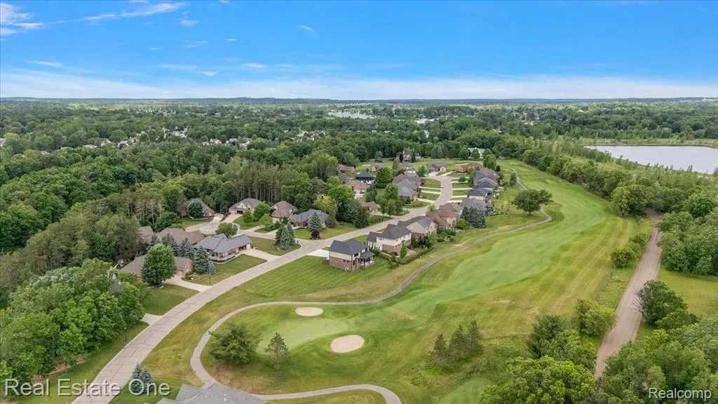 1721 Royal Birkdale Drive Oxford Charter Township MI 48371