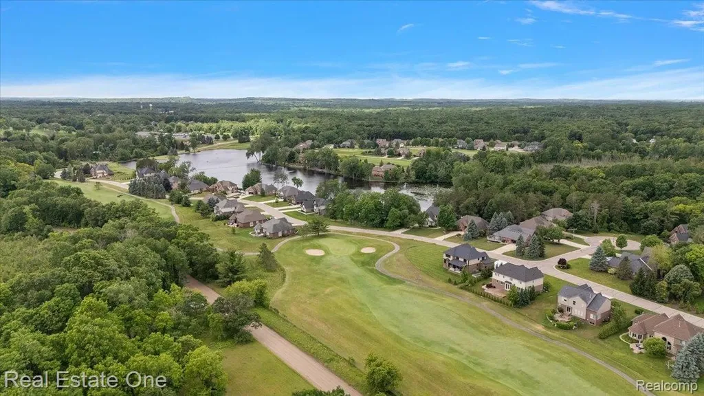 1721 Royal Birkdale Drive Oxford Charter Township MI 48371