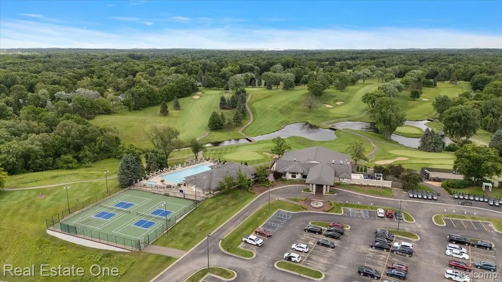 1721 Royal Birkdale Drive Oxford Charter Township MI 48371