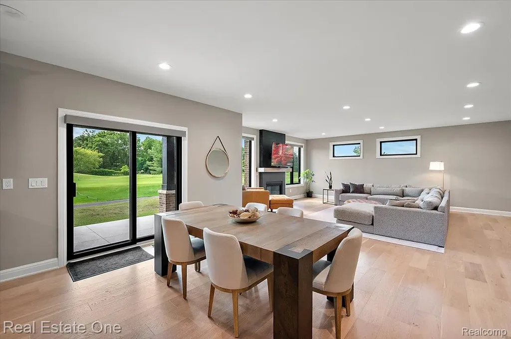 1721 Royal Birkdale Drive Oxford Charter Township MI 48371